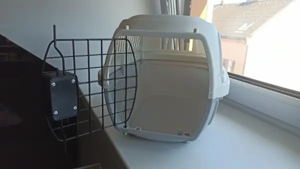 Přepravka pro zvířata - bílá 4