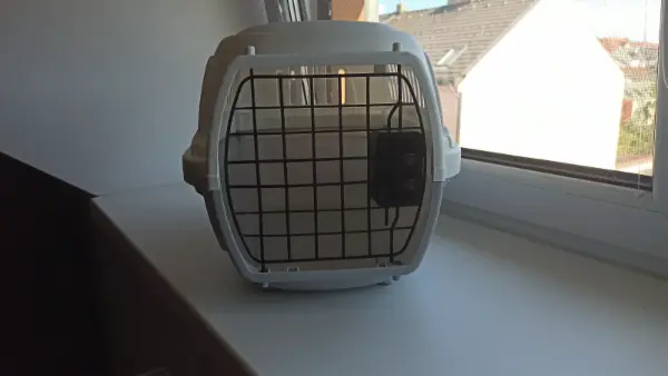 Přepravka pro zvířata - bílá 2