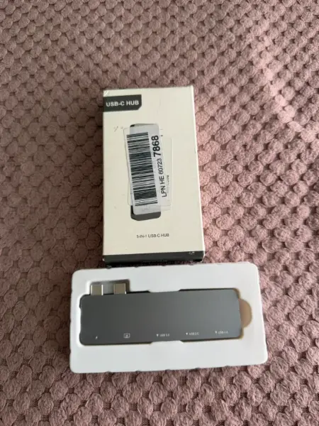 5-v-1 USB-C hub, nový 2