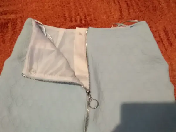 Rozepínací mini sukně s podšívkou 4