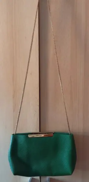 Zelené psaníčko Fossil s řetízkem 5