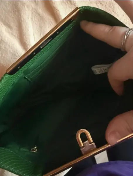 Zelené psaníčko Fossil s řetízkem 6