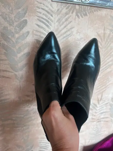 Černé kožené kotníkové boty Lasocki 6