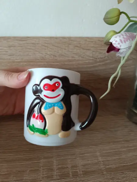 Plastový hrnek s 3D motivem opice 2