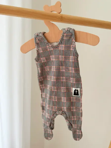 Dětský overal s medvídkem, károvaný vzor, vel. 56