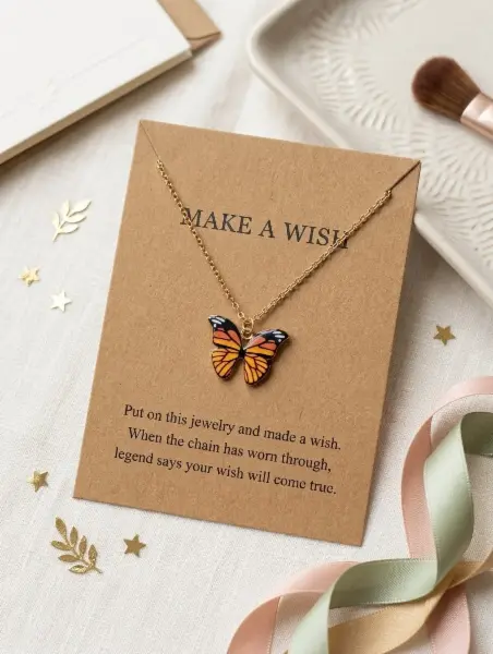 Náhrdelník s přívěskem motýla „Make a Wish“