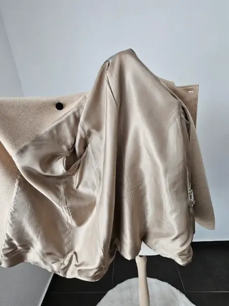 Elegantní pelerína ZARA 3