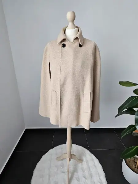 Elegantní pelerína ZARA