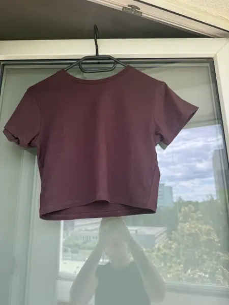 Dámský vínový crop top 2