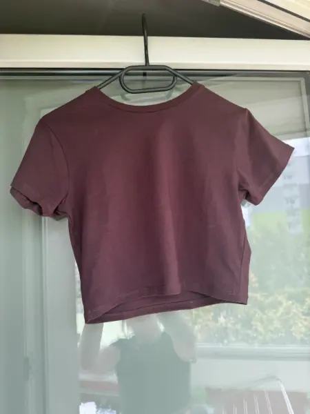 Dámský vínový crop top 3