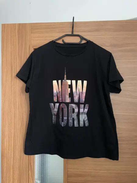 Černé tričko s potiskem New York