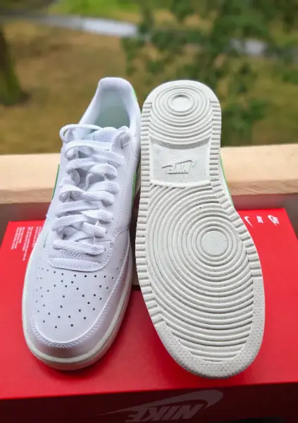 Dámské tenisky Nike Court Vision Lo NN, vel. 40.5 4