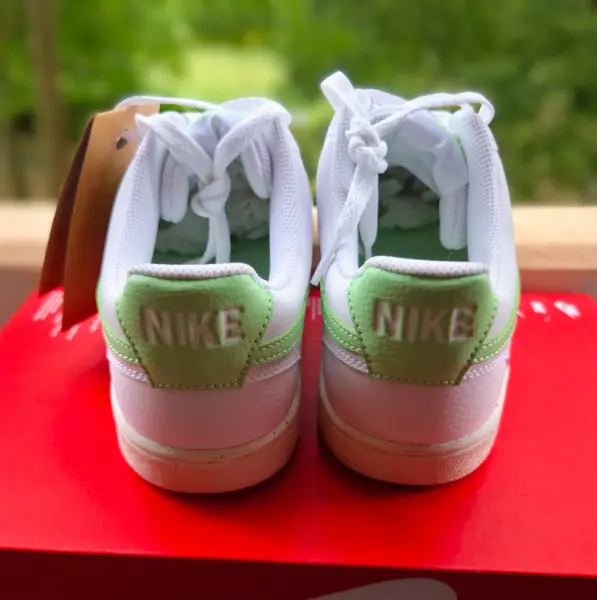 Dámské tenisky Nike Court Vision Lo NN, vel. 40.5 6