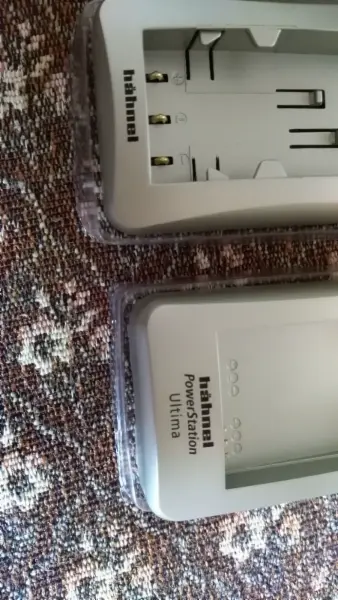 Univerzální nabíječka baterií Hähnel Ultima 7
