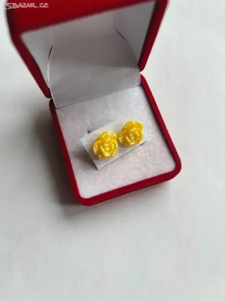 Náušnice ve tvaru růžiček v různých barvách 6