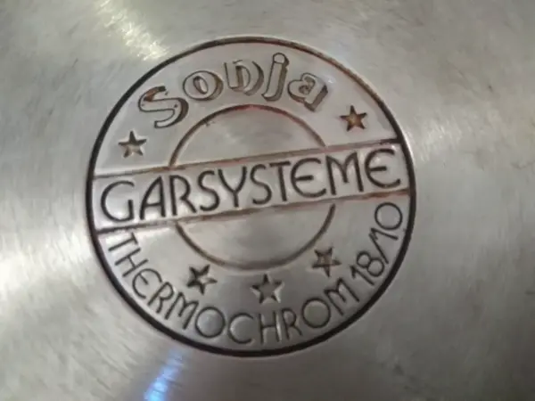 Nerezová grilovací pánev Sonja Garsysteme 18/10 s poklicí 2