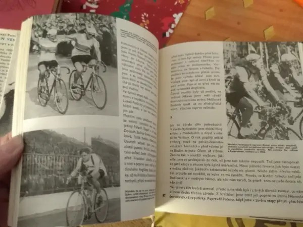 Kniha Jan Veselý - Život v pelotonu 5