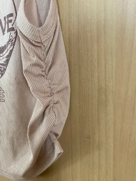 Béžový žebrovaný top SHEIN s potiskem, vel. L 3
