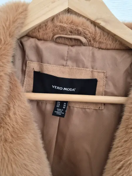 Dámský hnědý kožich Vero Moda 3