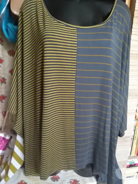 Pružná tunika-pončo vel. až XXXL