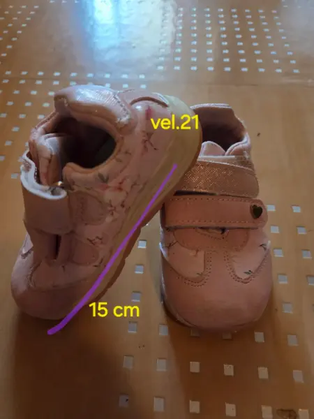 Dětské růžové tenisky s kytičkami, vel. 21