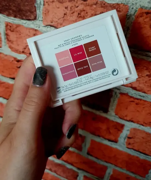 Fenty Beauty Snap Shadows 4 Rose paletka očních stínů 2