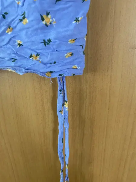 Modrý květovaný crop top New Look Petite 2