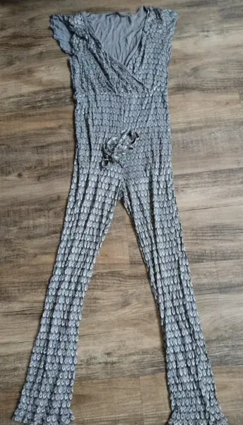 Dlouhý vzorovaný overal Guess, vel. L