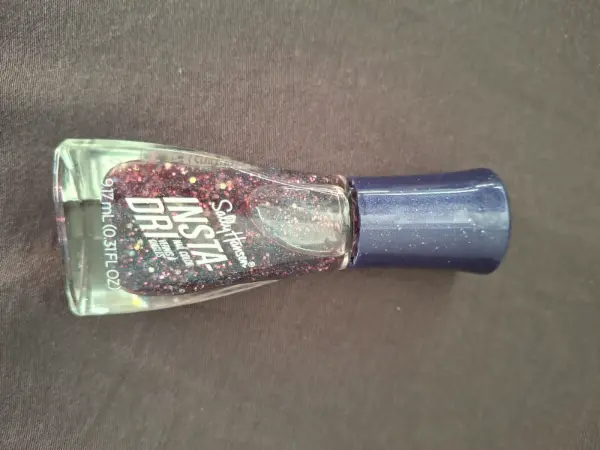 Třpytivý lak na nehty Sally Hansen Insta-Dri