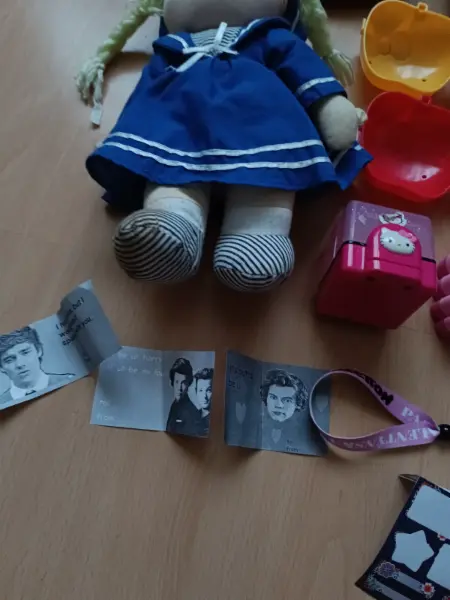 Sada Hello Kitty hraček a doplňků, ledvinka Sinsay apod  2