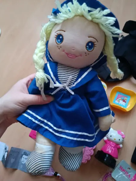 Sada Hello Kitty hraček a doplňků, ledvinka Sinsay apod  12