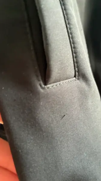Dámský dvoubarevný kabát s kapucí 5