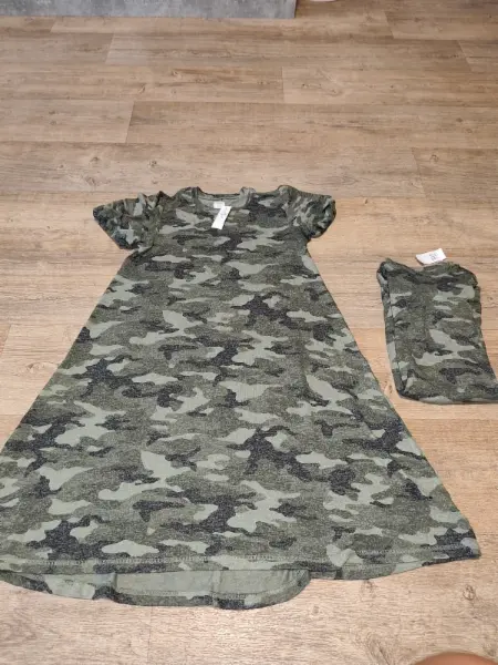 Dívčí šaty Gap Kids s maskáčovým vzorem, 