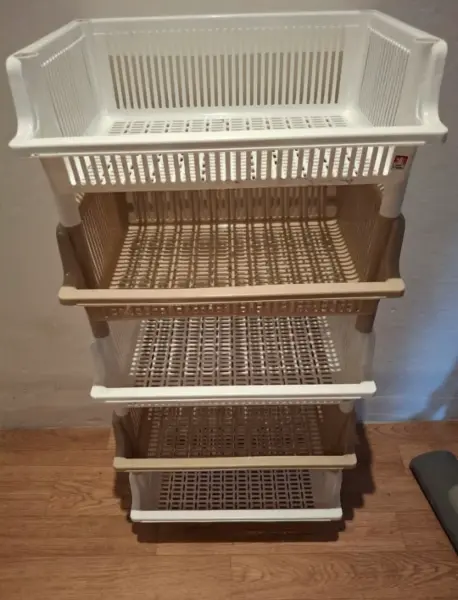 Plastový pojízdný regál se 5 košíky