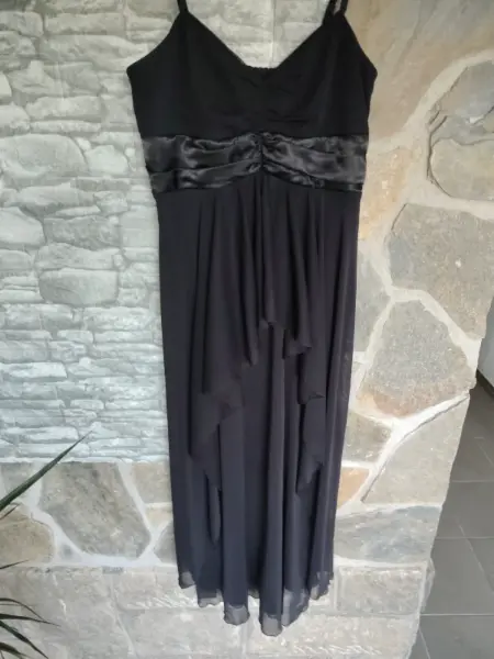 Černé společenské šaty 2