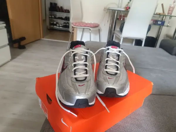 Pánské boty Nike Initiator, stříbrné, vel. 42.5 2