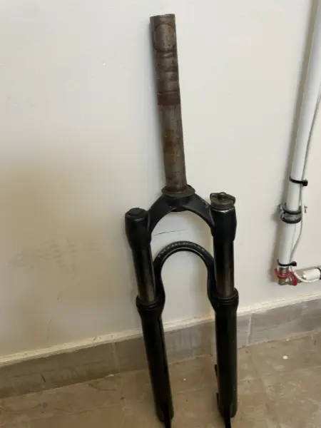 Odpružená vidlice Manitou na kolo