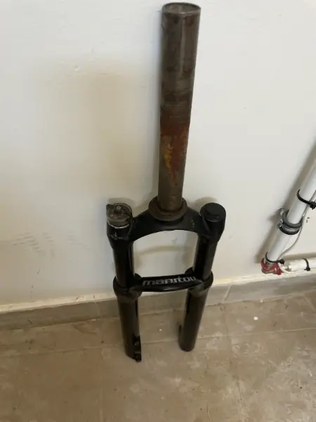 Odpružená vidlice Manitou na kolo 2
