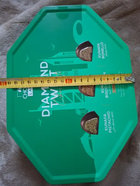 Choco Lake Diamond Twist - dárková plechová dóza s kunafou 3