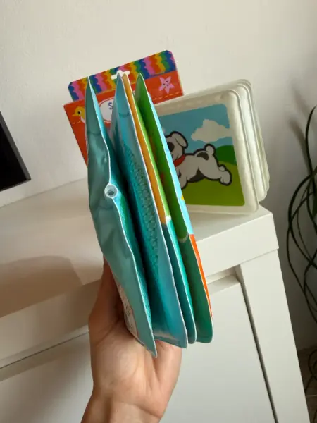 Gumová knížka Stříkací rybička Svojtka a pískací knížka Moje 4