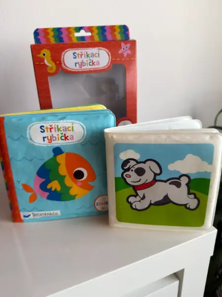 Gumová knížka Stříkací rybička Svojtka a pískací knížka Moje