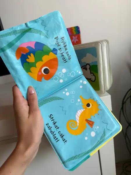Gumová knížka Stříkací rybička Svojtka a pískací knížka Moje 2