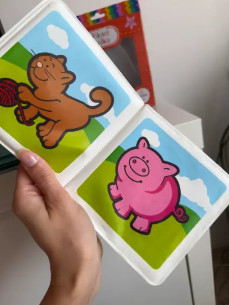 Gumová knížka Stříkací rybička Svojtka a pískací knížka Moje 9