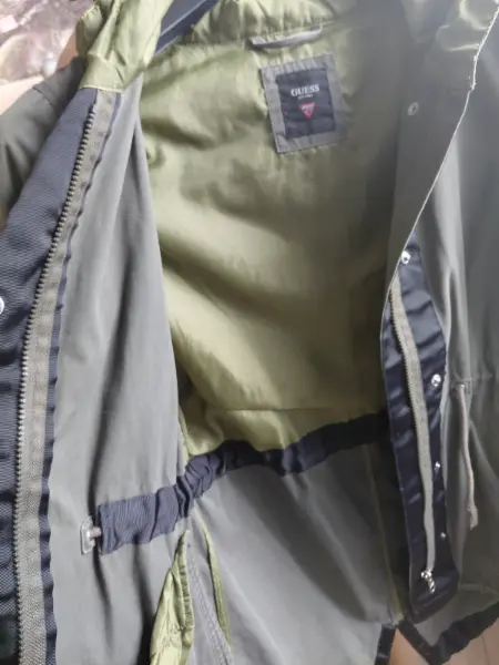 Dámská bunda Guess khaki 4