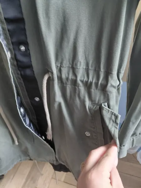 Dámská bunda Guess khaki 3