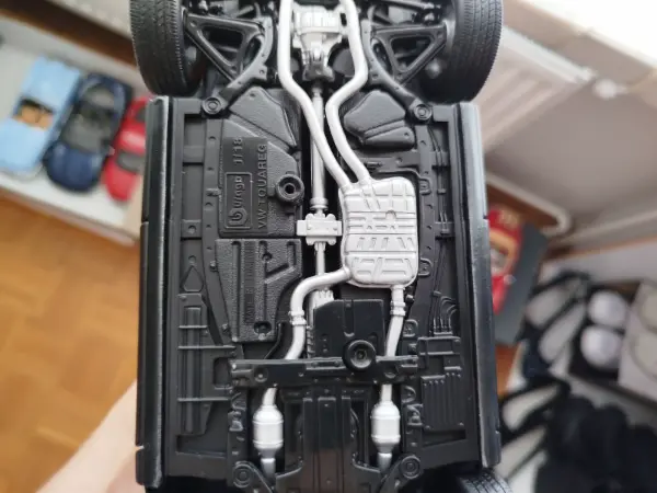 Sběratelský model Volkswagen Touareg 1:18 7