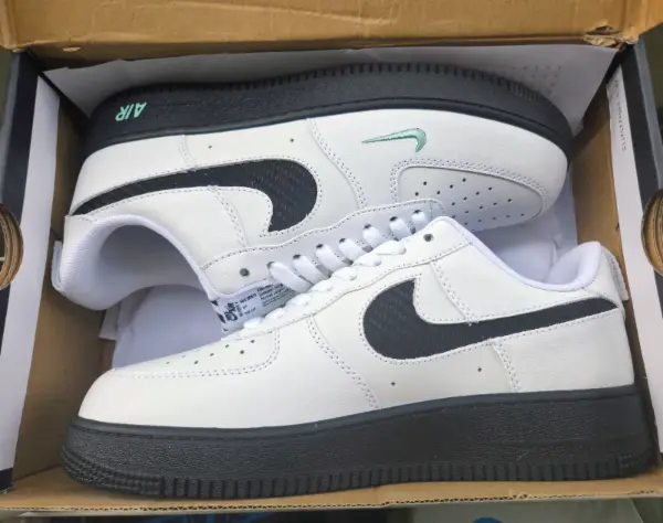 👟 Nike Air Force 1 ’07 LV8 J22 – vel. 43 7