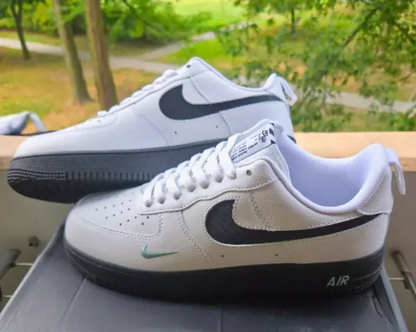 👟 Nike Air Force 1 ’07 LV8 J22 – vel. 43 2