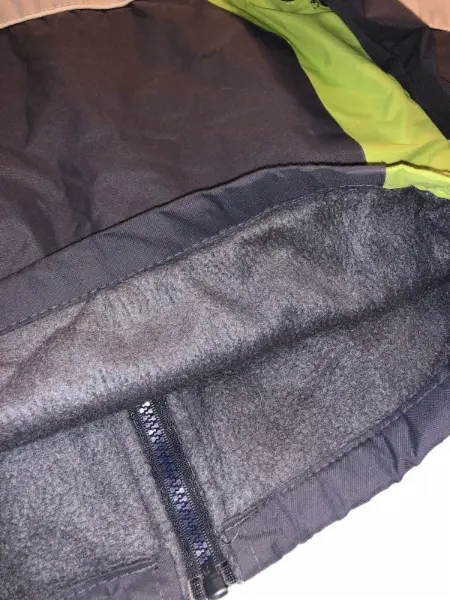 Nošená zelená / šedá zimní bunda pro kluka 5y 8