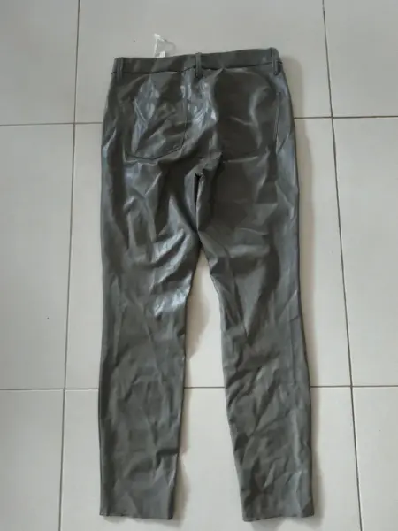 Dámské koženkové kalhoty  4